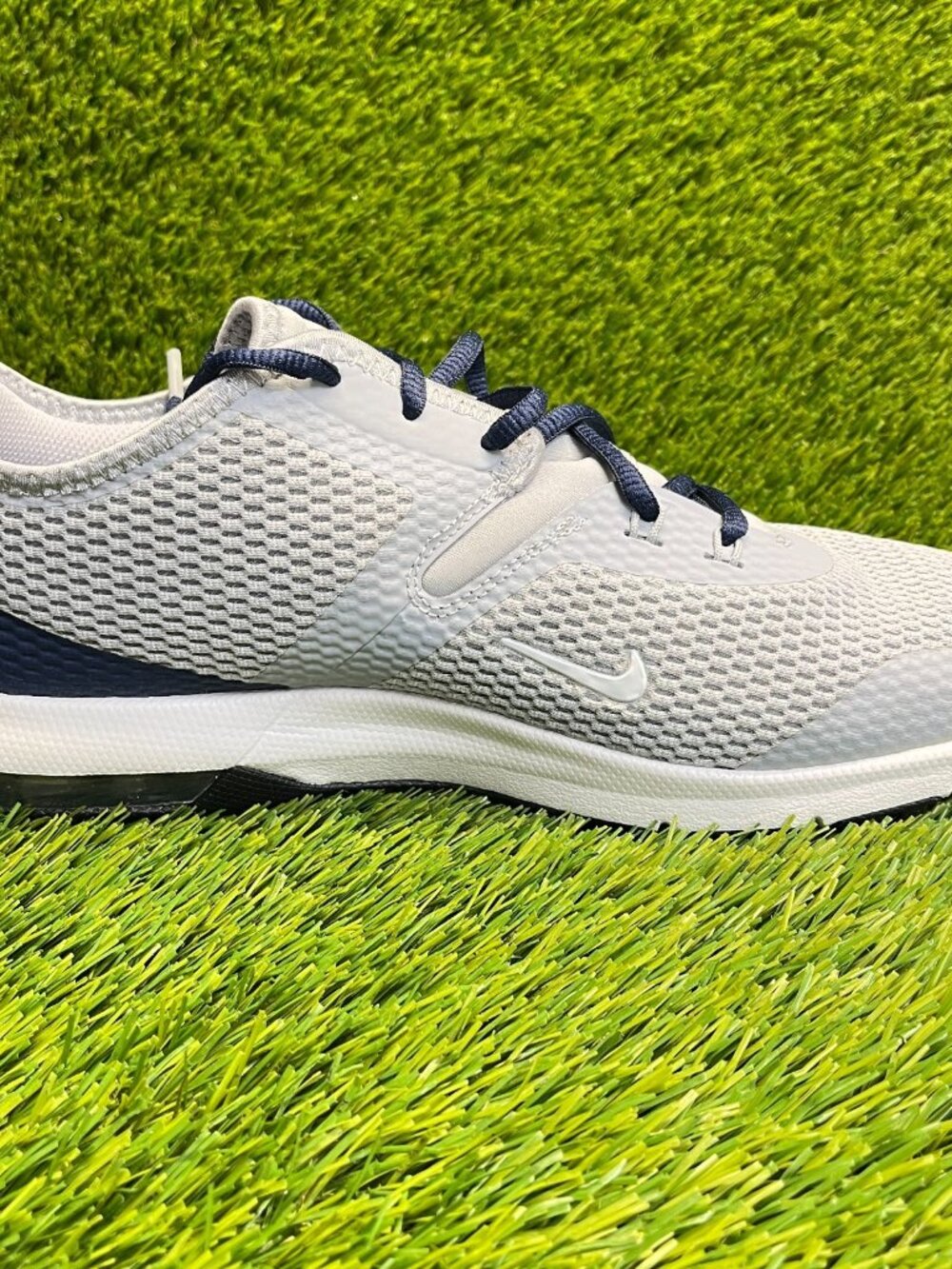 Nike Air Max Typha 2 Mens Size 11 Gray White Athletic Running Shoes Sneakers - Picture 4 of 10